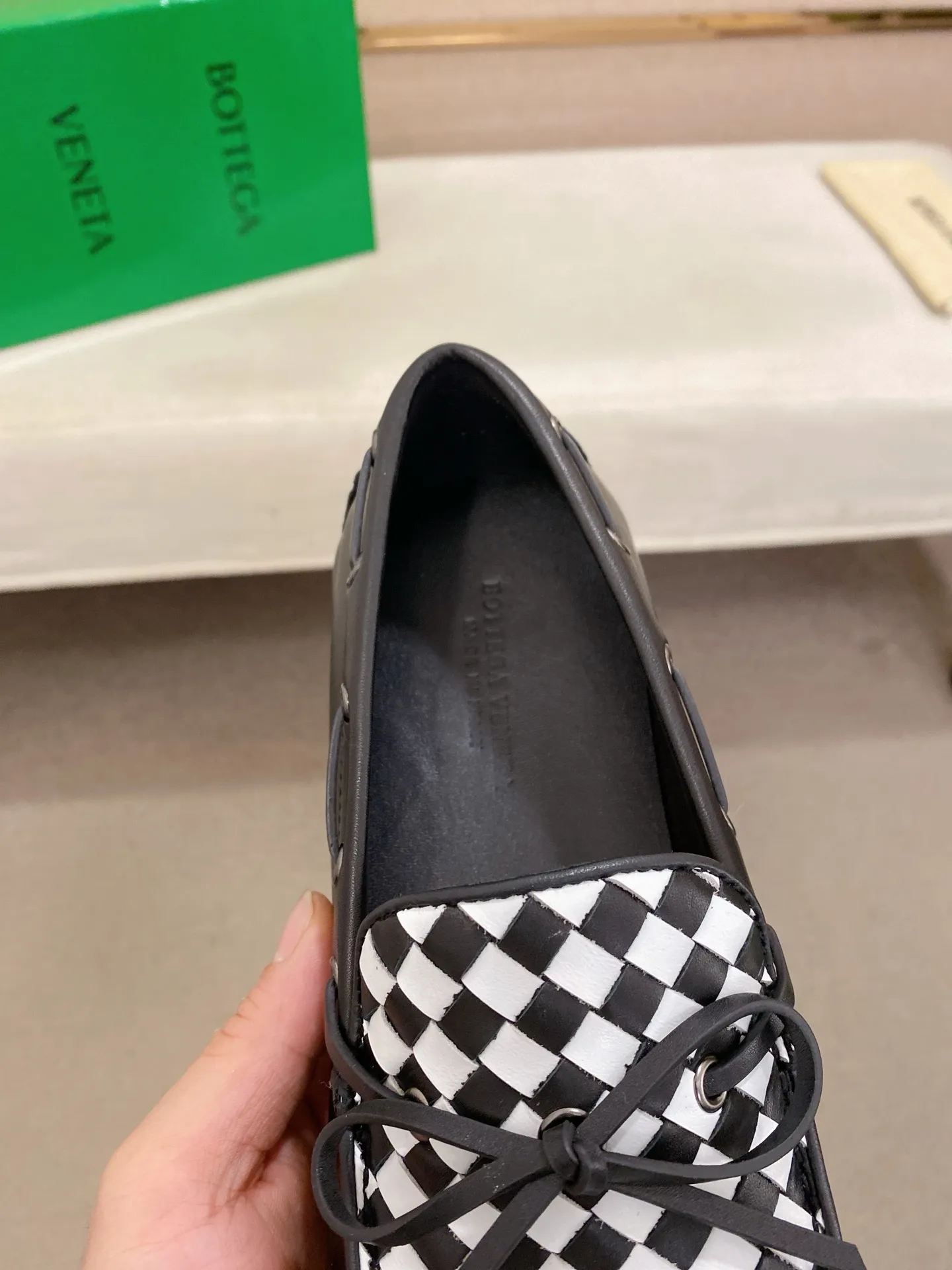 Men's shoes 💰 400💰 (Niu Li + Niu Pad) [BV] latest hot style‼ ️Casual men's shoes, uppers imported first-layer cowhide ➕Full imported cowhide lining✔️Exquisite workmanship, excellent foot feel, special rubber soles✔️, cool and fashionable, the latest fashion, fashionable outsole, hurry up. Code number: 38-44 (can be customized to 37.45, non-refundable)